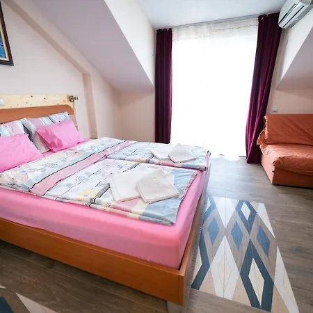 Hotel Holiday-m Ohrid