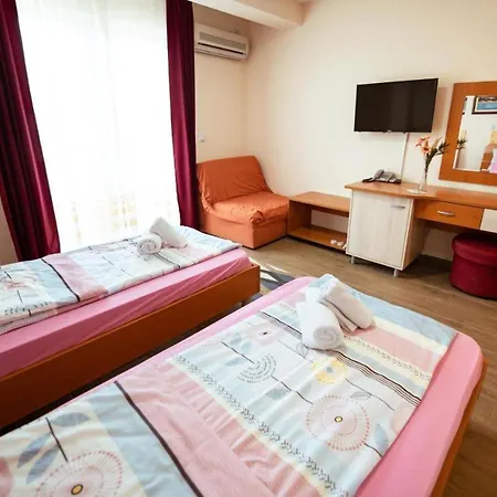 Holiday-m 3* Ohrid